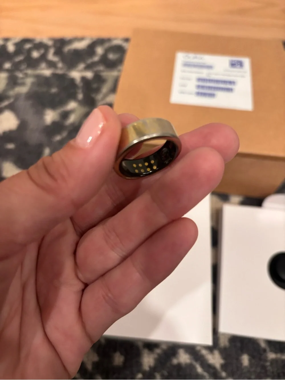 Preowned & in used condition Oura Ring Gen3 Heritage in Gold (tarnished) US 9